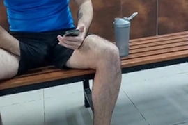 Diário de banheirão ( dia 13) chupando no banheiro da academia ( completo no red e subscrição)