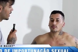 O jogador bateu um bolão no meu rabo