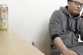 Famous Japanese gay boy, simoyaka5, is back with a sizzling video that's sure to please his legions of fans. Watch him perform on Ustream and YouTube, showcasing his skills and irresistible charm. Don't miss out on this hot offering!