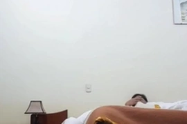 Inhalando en camera oculta