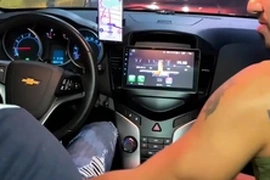 Motorista de uber ganha mamada no carro e pede pra fuder minha bunda em casa ( brunohot25 )