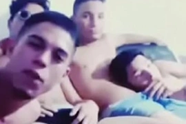 Amigos pajas y mamadas