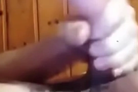 Joven 18 haciéndose una paja 17cm