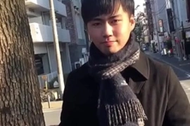 Japanese teen tugs n cums